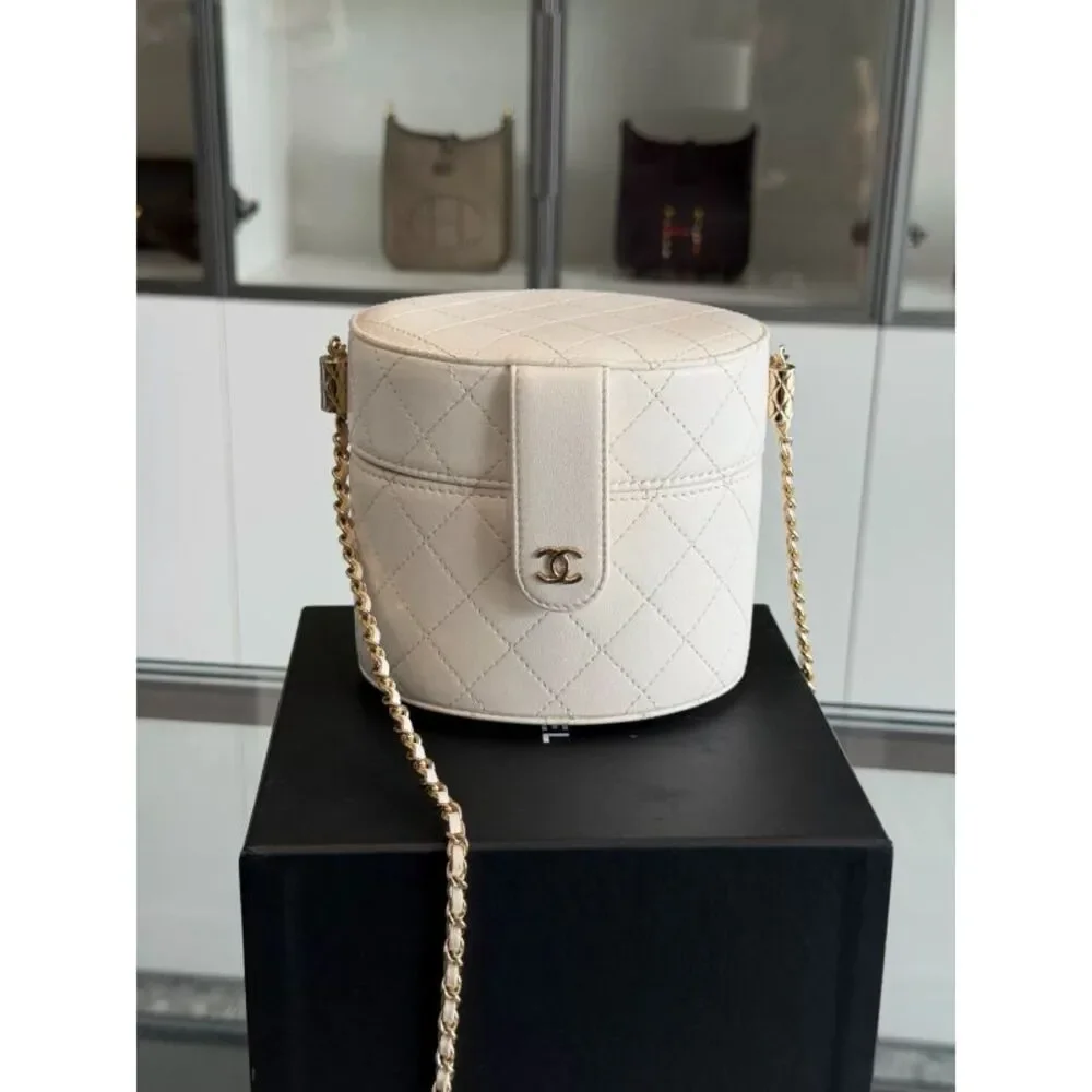 Chanel Women Pre-Loved Bag Very Good Condition